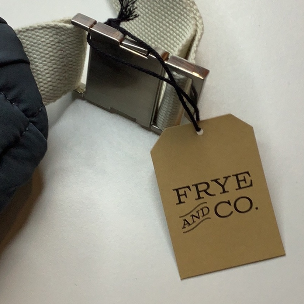 Frye and Co. Quilted Nylon Womens Adjustable Straps Fanny Pack, New With Tags - Picture 5 of 6